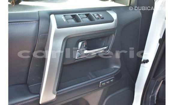 Buy Import Toyota HiAce White Truck in Import - Dubai in Bomi County Buy Import Toyota HiAce White Truck in Import - Dubai in Bomi County