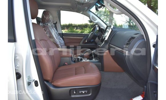 Buy Import Toyota Land Cruiser White Car in Import - Dubai in Bomi County Buy Import Toyota Land Cruiser White Car in Import - Dubai in Bomi County