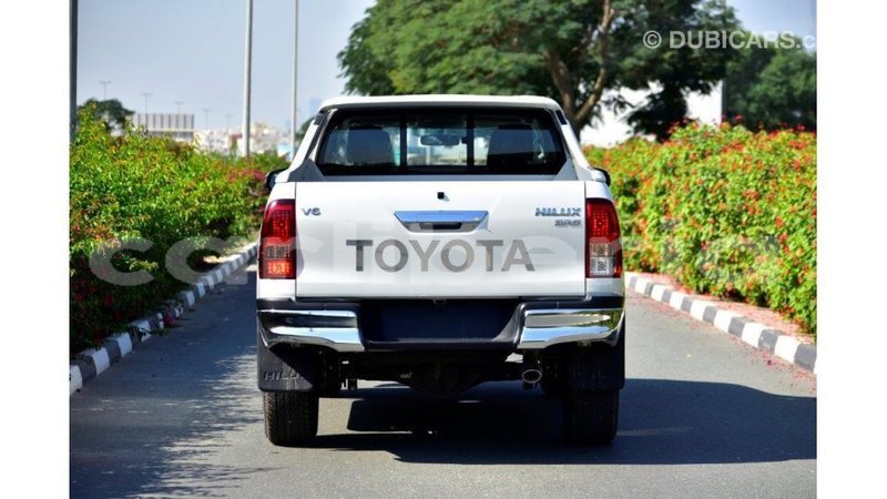 Big with watermark toyota hilux bomi county import dubai 2148