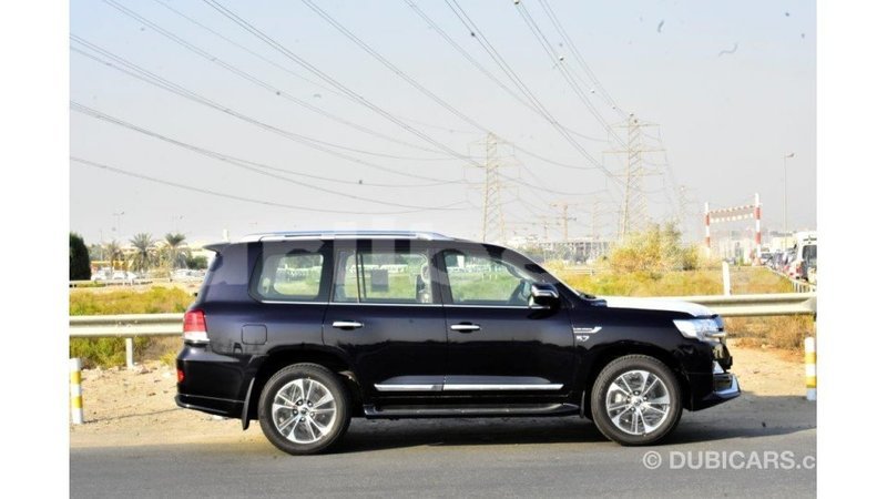 Big with watermark toyota land cruiser bomi county import dubai 2150