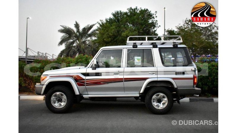 Big with watermark toyota land cruiser bomi county import dubai 2152