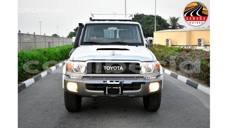 Big with watermark toyota land cruiser bomi county import dubai 2152