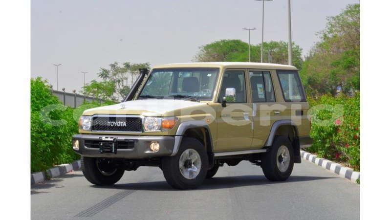 Big with watermark toyota land cruiser bomi county import dubai 2159