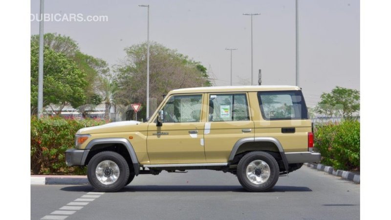 Big with watermark toyota land cruiser bomi county import dubai 2159