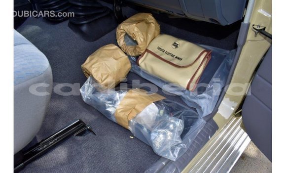 Buy Import Toyota Land Cruiser Beige Car in Import - Dubai in Bomi County Buy Import Toyota Land Cruiser Beige Car in Import - Dubai in Bomi County