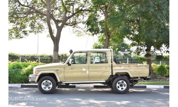 Buy Import Toyota Land Cruiser Beige Car in Import - Dubai in Bomi County Buy Import Toyota Land Cruiser Beige Car in Import - Dubai in Bomi County
