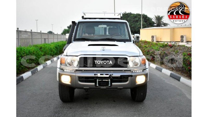 Big with watermark toyota land cruiser bomi county import dubai 2174