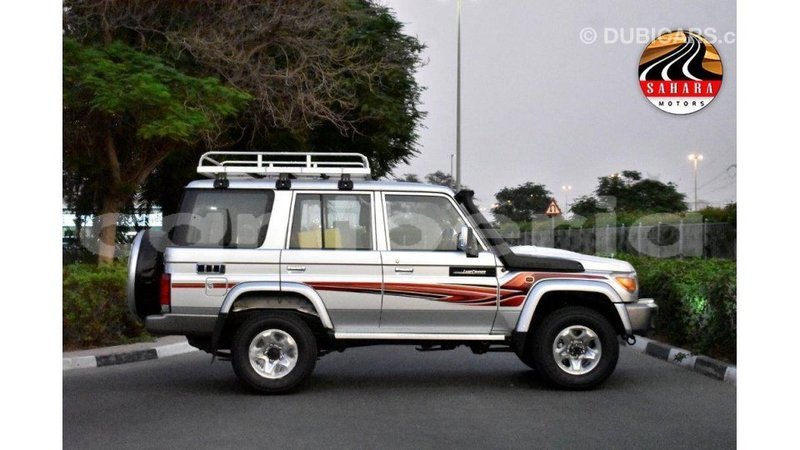 Big with watermark toyota land cruiser bomi county import dubai 2174