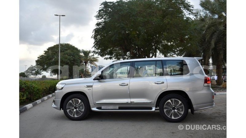 Big with watermark toyota land cruiser bomi county import dubai 2175