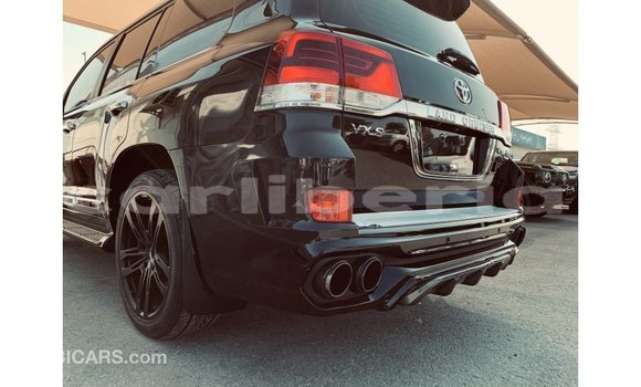 Acheter Import Voiture Toyota Land Cruiser Noir à Import - Dubai, Comté de Bomi Acheter Import Voiture Toyota Land Cruiser Noir à Import - Dubai, Comté de Bomi