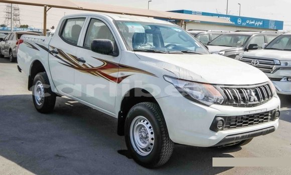 Acheter Import Voiture Mitsubishi L200 Blanc à Import - Dubai, Comté de Bomi Acheter Import Voiture Mitsubishi L200 Blanc à Import - Dubai, Comté de Bomi