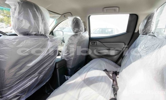 Acheter Import Voiture Mitsubishi L200 Blanc à Import - Dubai, Comté de Bomi Acheter Import Voiture Mitsubishi L200 Blanc à Import - Dubai, Comté de Bomi