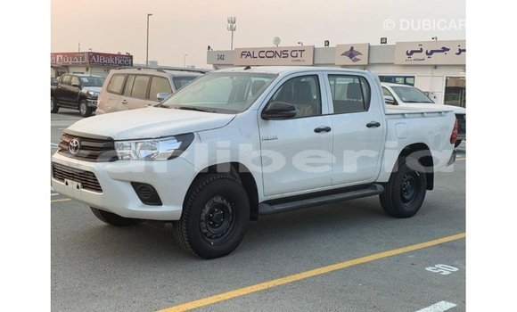 Acheter Import Voiture Toyota Hilux Blanc à Import - Dubai, Comté de Bomi Acheter Import Voiture Toyota Hilux Blanc à Import - Dubai, Comté de Bomi