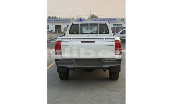 Acheter Import Voiture Toyota Hilux Blanc à Import - Dubai, Comté de Bomi Acheter Import Voiture Toyota Hilux Blanc à Import - Dubai, Comté de Bomi