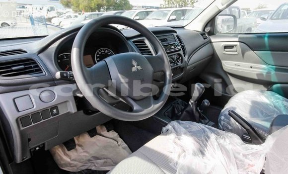 Acheter Import Voiture Mitsubishi L200 Blanc à Import - Dubai, Comté de Bomi Acheter Import Voiture Mitsubishi L200 Blanc à Import - Dubai, Comté de Bomi