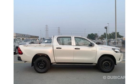 Acheter Import Voiture Toyota Hilux Blanc à Import - Dubai, Comté de Bomi Acheter Import Voiture Toyota Hilux Blanc à Import - Dubai, Comté de Bomi