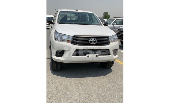 Acheter Import Voiture Toyota Hilux Blanc à Import - Dubai, Comté de Bomi Acheter Import Voiture Toyota Hilux Blanc à Import - Dubai, Comté de Bomi