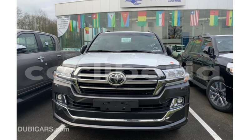 Big with watermark toyota land cruiser bomi county import dubai 2207