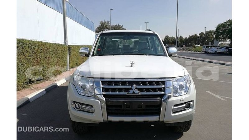 Big with watermark mitsubishi pajero bomi county import dubai 2208
