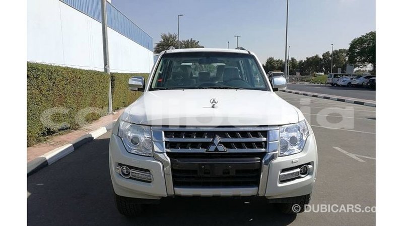 Big with watermark mitsubishi pajero bomi county import dubai 2208