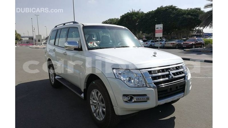 Big with watermark mitsubishi pajero bomi county import dubai 2208