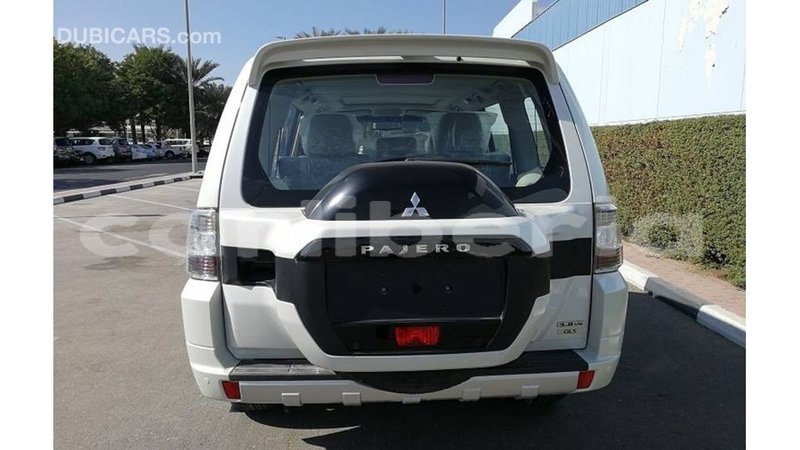 Big with watermark mitsubishi pajero bomi county import dubai 2208