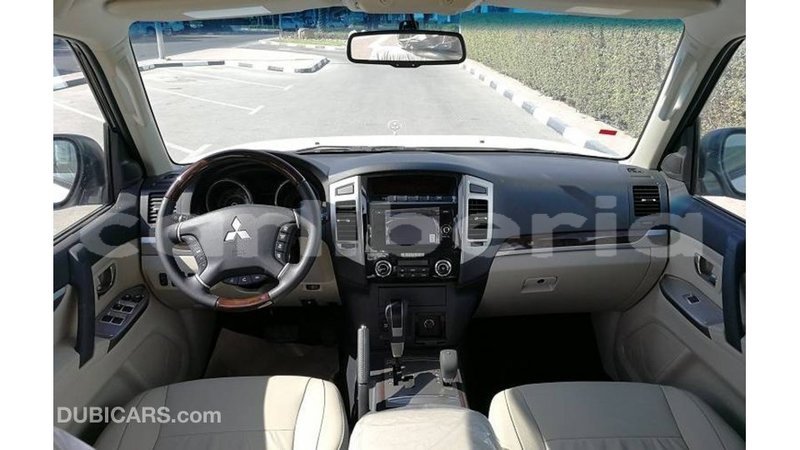 Big with watermark mitsubishi pajero bomi county import dubai 2208