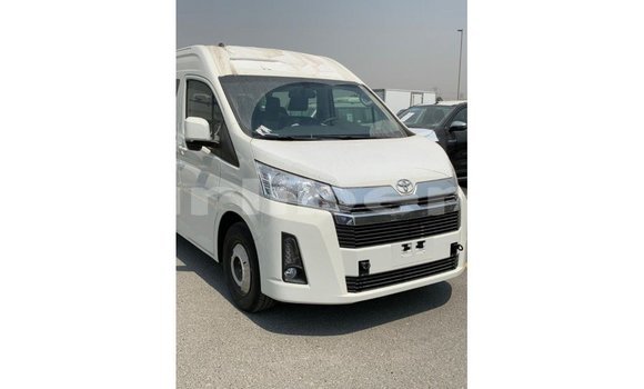 Acheter Import Voiture Toyota Hiace Blanc à Import - Dubai, Comté de Bomi Acheter Import Voiture Toyota Hiace Blanc à Import - Dubai, Comté de Bomi