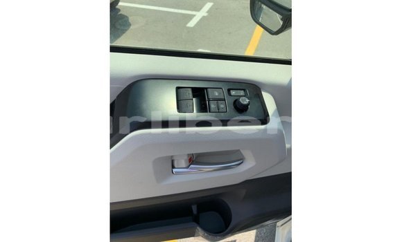 Acheter Import Voiture Toyota Hiace Blanc à Import - Dubai, Comté de Bomi Acheter Import Voiture Toyota Hiace Blanc à Import - Dubai, Comté de Bomi