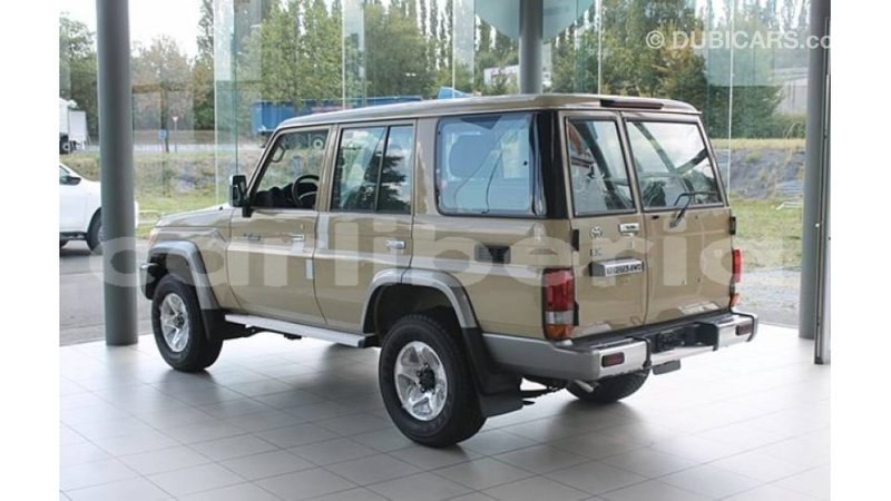 Big with watermark toyota land cruiser bomi county import dubai 2212