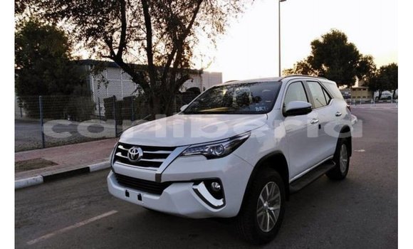 Buy Import Toyota Fortuner White Car in Import - Dubai in Bomi County Buy Import Toyota Fortuner White Car in Import - Dubai in Bomi County