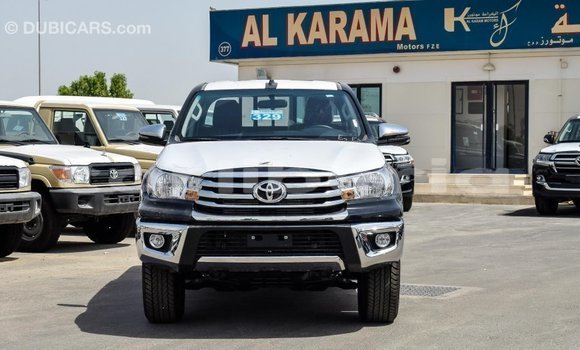 Acheter Import Voiture Toyota Hilux Noir à Import - Dubai, Comté de Bomi Acheter Import Voiture Toyota Hilux Noir à Import - Dubai, Comté de Bomi