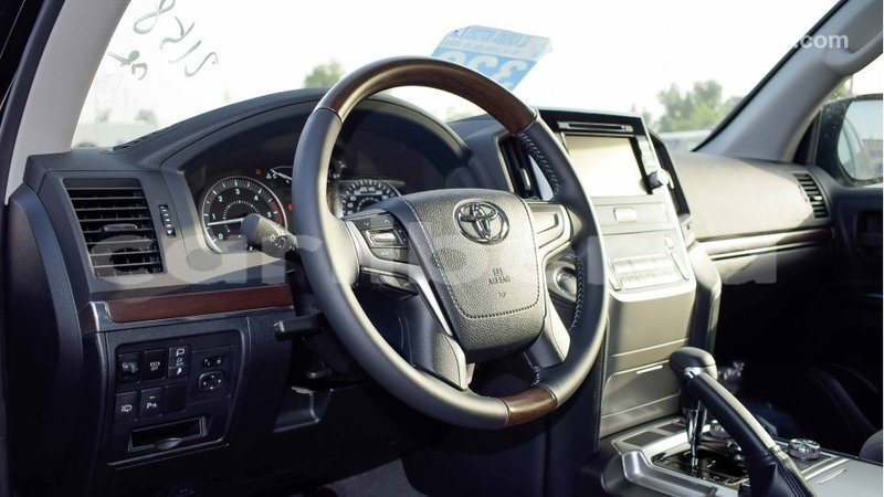 Big with watermark toyota land cruiser bomi county import dubai 2234