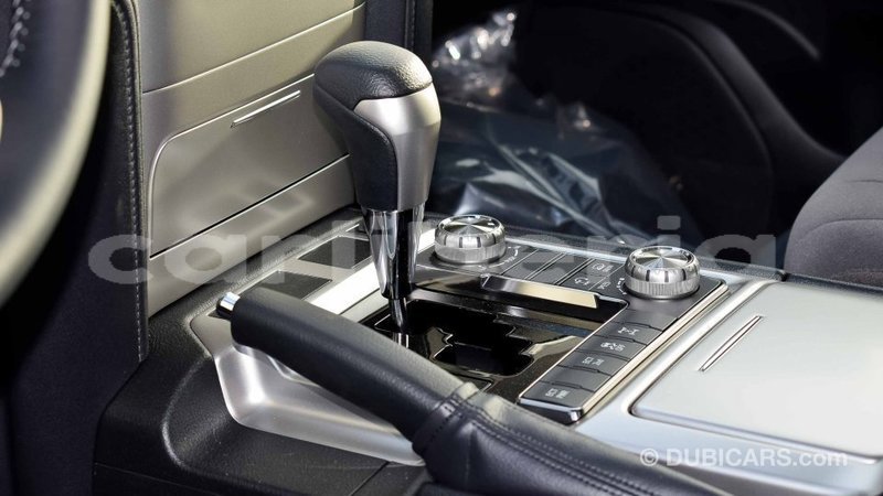 Big with watermark toyota land cruiser bomi county import dubai 2234