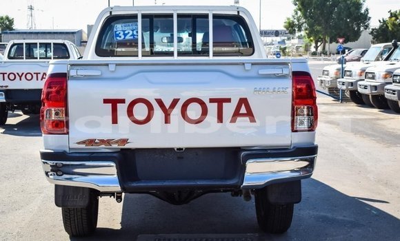 Buy Import Toyota Hilux White Car in Import - Dubai in Bomi County Buy Import Toyota Hilux White Car in Import - Dubai in Bomi County
