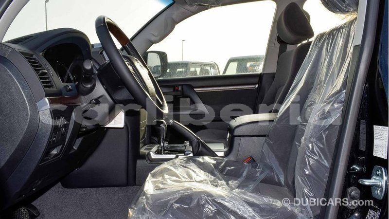 Big with watermark toyota land cruiser bomi county import dubai 2238