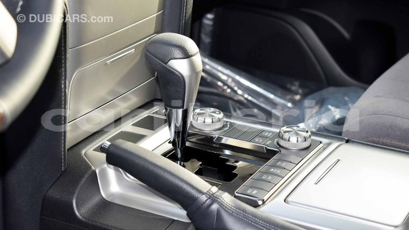 Big with watermark toyota land cruiser bomi county import dubai 2238