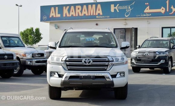 Acheter Import Voiture Toyota Land Cruiser Blanc à Import - Dubai, Comté de Bomi Acheter Import Voiture Toyota Land Cruiser Blanc à Import - Dubai, Comté de Bomi