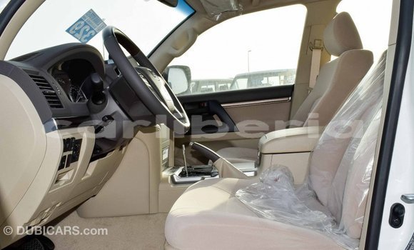 Acheter Import Voiture Toyota Land Cruiser Blanc à Import - Dubai, Comté de Bomi Acheter Import Voiture Toyota Land Cruiser Blanc à Import - Dubai, Comté de Bomi