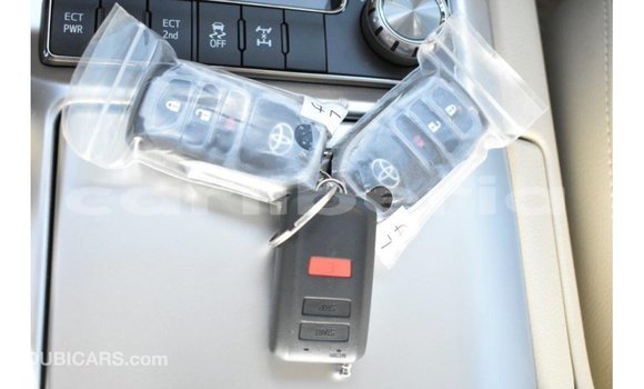 Buy Import Toyota Land Cruiser White Car in Import - Dubai in Bomi County Buy Import Toyota Land Cruiser White Car in Import - Dubai in Bomi County