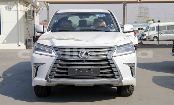 Acheter Import Voiture Lexus LX Blanc à Import - Dubai, Comté de Bomi Acheter Import Voiture Lexus LX Blanc à Import - Dubai, Comté de Bomi