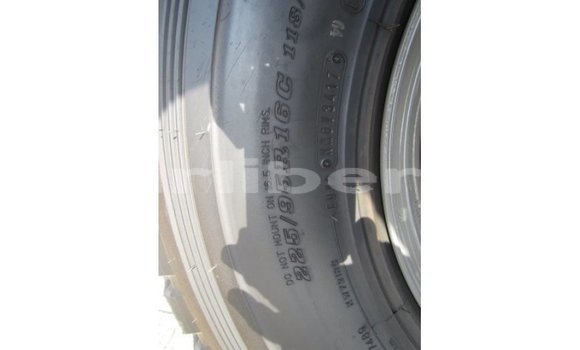 Acheter Import Voiture Toyota Land Cruiser Blanc à Import - Dubai, Comté de Bomi Acheter Import Voiture Toyota Land Cruiser Blanc à Import - Dubai, Comté de Bomi