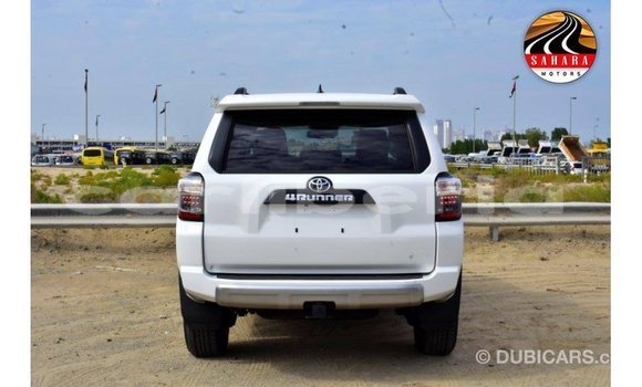Buy Import Toyota HiAce White Truck in Import - Dubai in Bomi County Buy Import Toyota HiAce White Truck in Import - Dubai in Bomi County