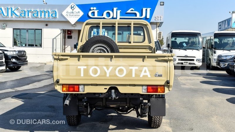 Big with watermark toyota land cruiser bomi county import dubai 2276