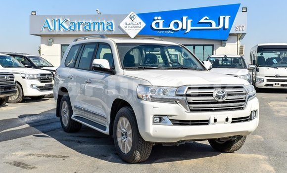 Acheter Import Voiture Toyota Land Cruiser Blanc à Import - Dubai, Comté de Bomi Acheter Import Voiture Toyota Land Cruiser Blanc à Import - Dubai, Comté de Bomi