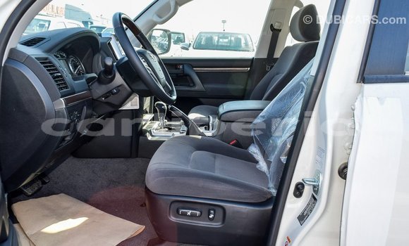 Acheter Import Voiture Toyota Land Cruiser Blanc à Import - Dubai, Comté de Bomi Acheter Import Voiture Toyota Land Cruiser Blanc à Import - Dubai, Comté de Bomi