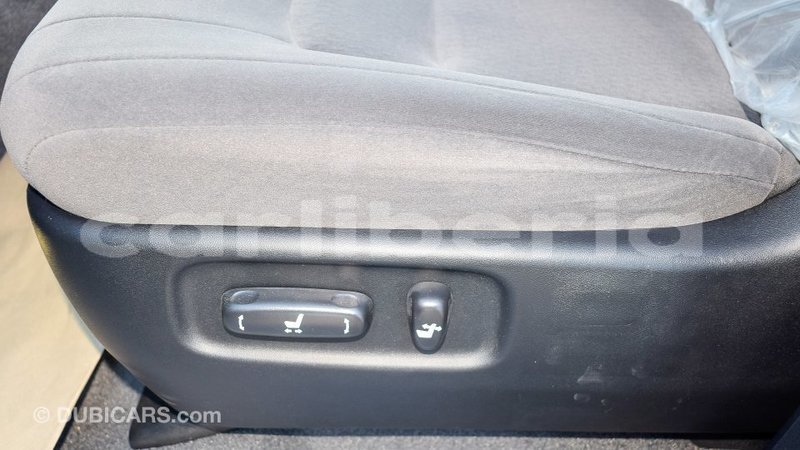 Big with watermark toyota land cruiser bomi county import dubai 2277