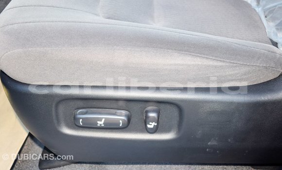 Acheter Import Voiture Toyota Land Cruiser Blanc à Import - Dubai, Comté de Bomi Acheter Import Voiture Toyota Land Cruiser Blanc à Import - Dubai, Comté de Bomi