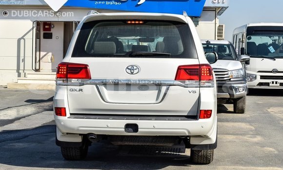 Acheter Import Voiture Toyota Land Cruiser Blanc à Import - Dubai, Comté de Bomi Acheter Import Voiture Toyota Land Cruiser Blanc à Import - Dubai, Comté de Bomi