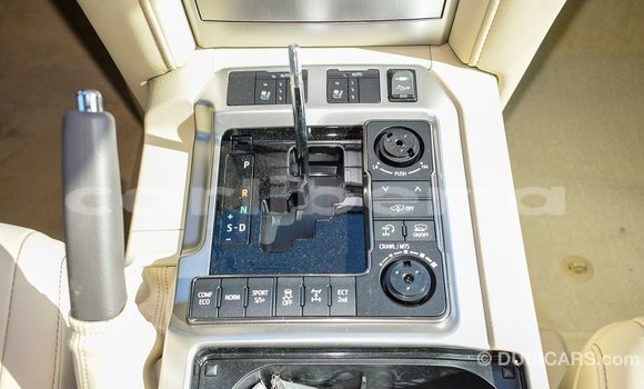 Acheter Import Voiture Toyota Land Cruiser Noir à Import - Dubai, Comté de Bomi Acheter Import Voiture Toyota Land Cruiser Noir à Import - Dubai, Comté de Bomi